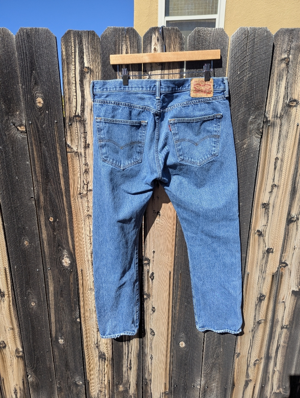 36x32 Levi's Classic Denim Jeans - Picture 2 of 6